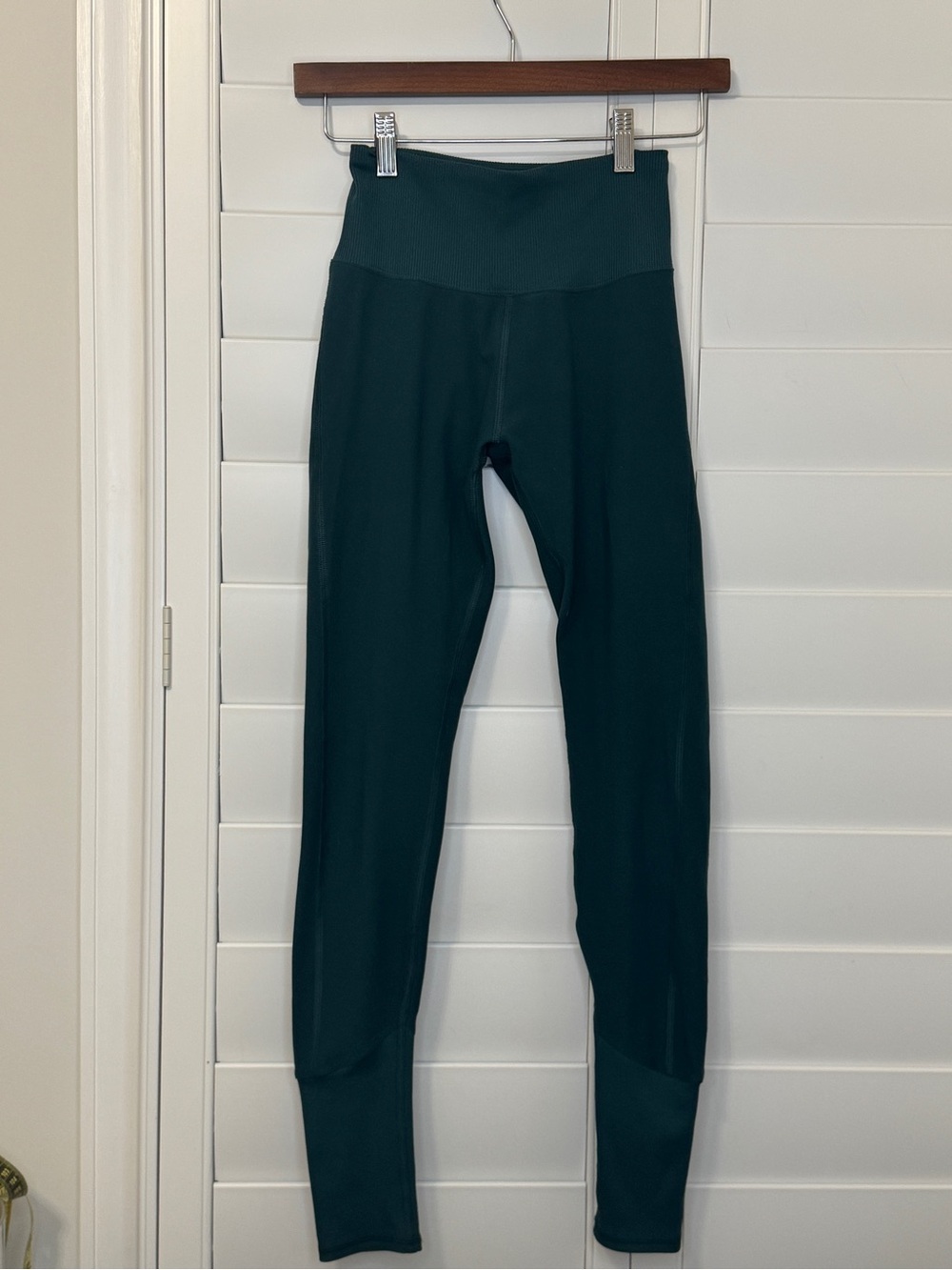 Alo green leggings
